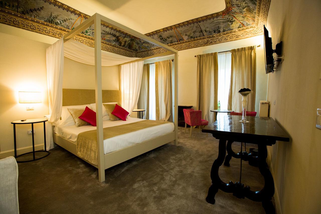 Palazzo Franceschini Hotel Cascia Exterior photo