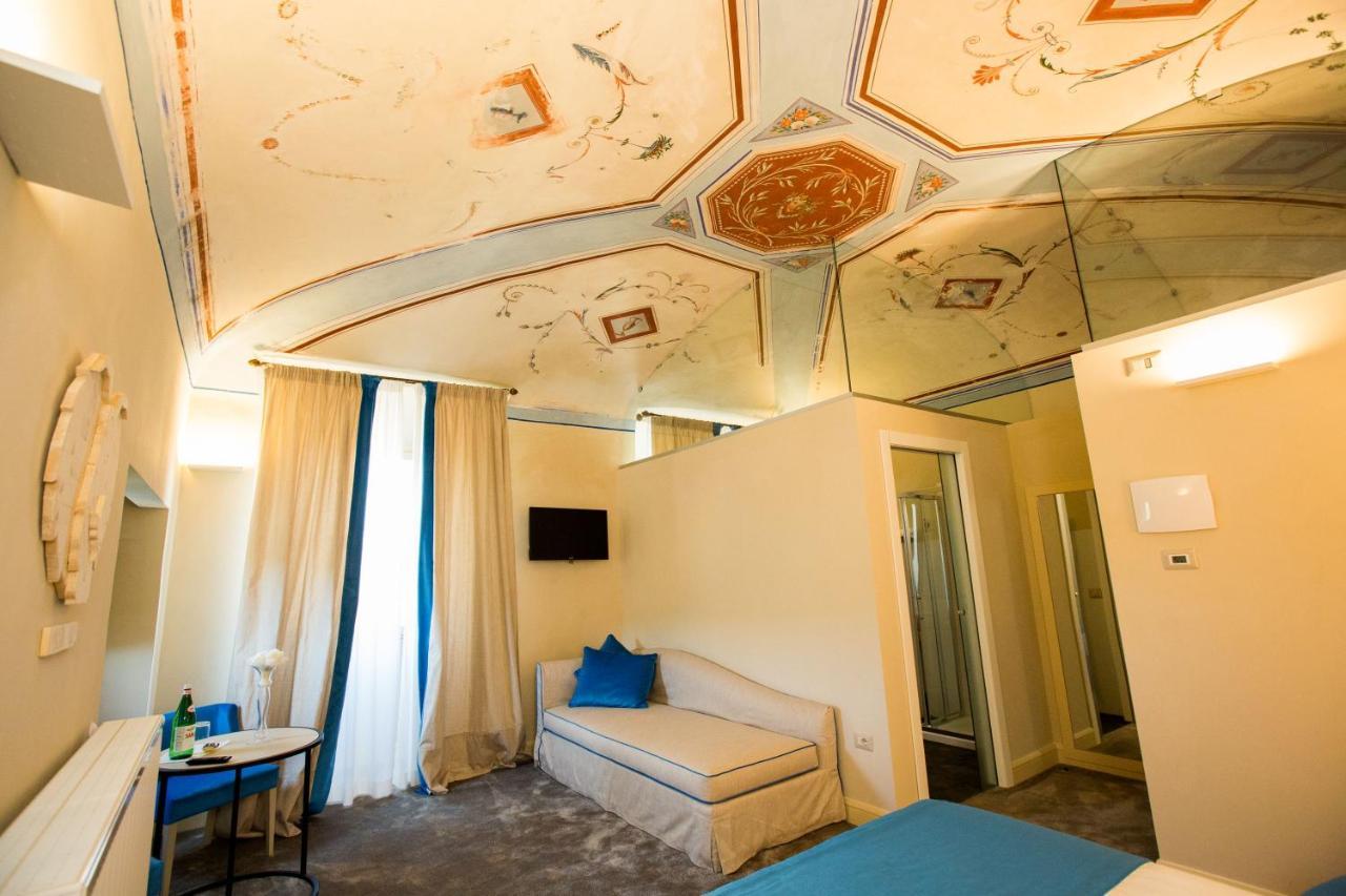 Palazzo Franceschini Hotel Cascia Exterior photo